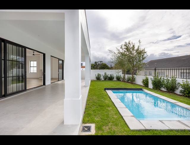 4 BEDROOM GATED ESTATE RENTED IN CONSTANTIA